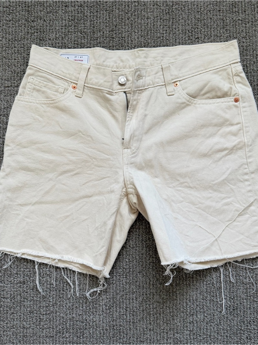 Gap mid thigh denim short